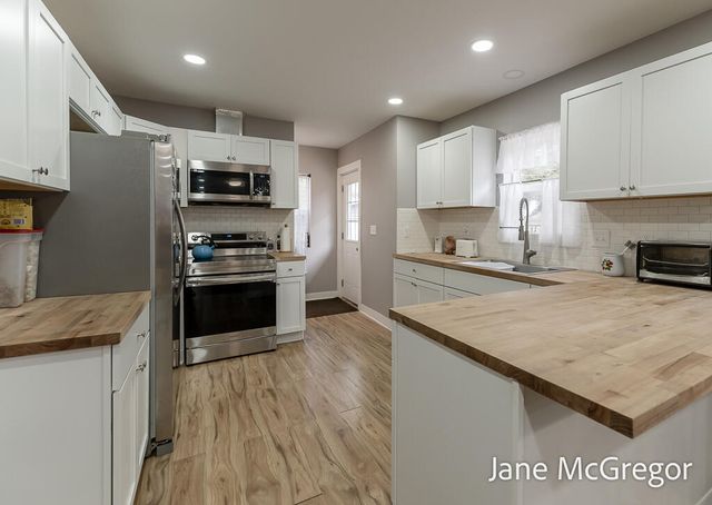 3124 5th Street, Muskegon Heights City, MI 49444
