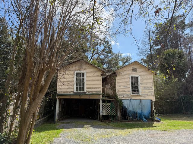 11 Formosa Drive, Charleston, SC 29407