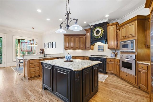 7395 Crestline Drive, Dawsonville, GA 30534