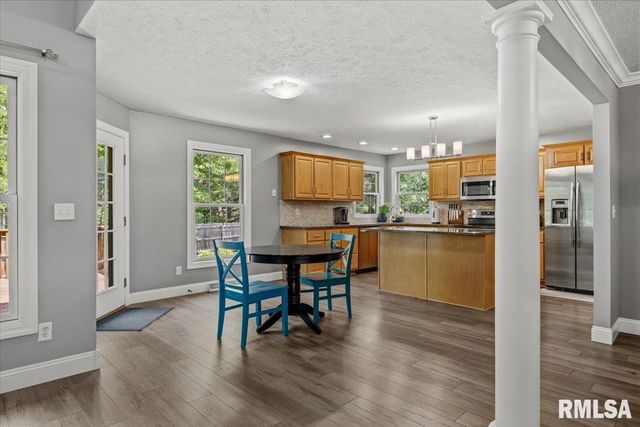 202 HUNTINGTON Road, Chatham, IL 62629