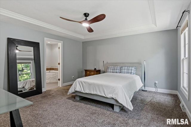 202 HUNTINGTON Road, Chatham, IL 62629
