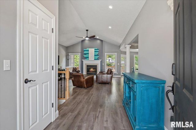 202 HUNTINGTON Road, Chatham, IL 62629