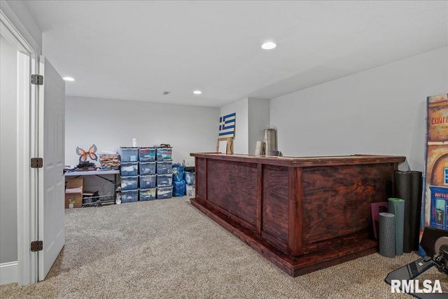 202 HUNTINGTON Road, Chatham, IL 62629