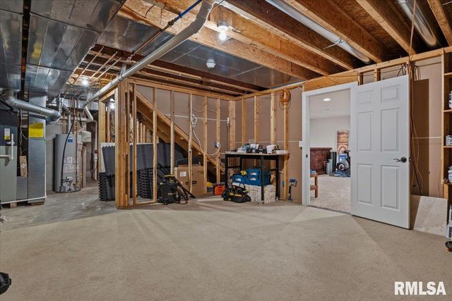 202 HUNTINGTON Road, Chatham, IL 62629