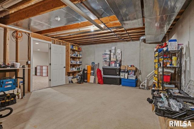 202 HUNTINGTON Road, Chatham, IL 62629