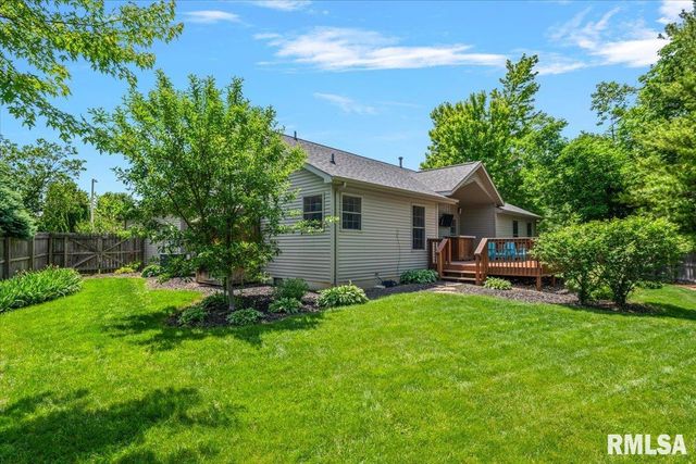 202 HUNTINGTON Road, Chatham, IL 62629