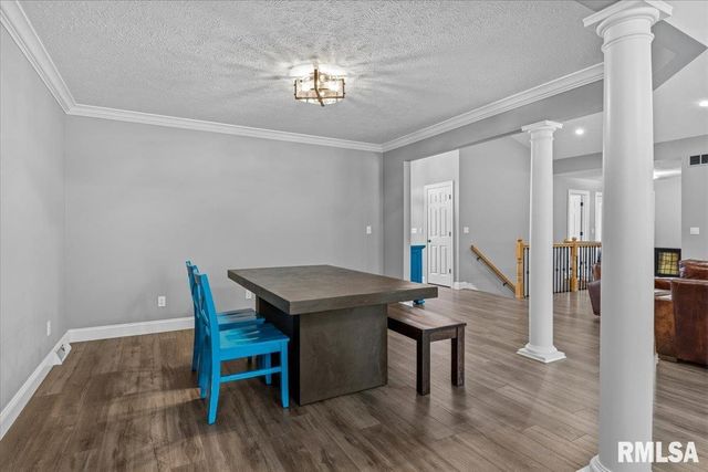202 HUNTINGTON Road, Chatham, IL 62629