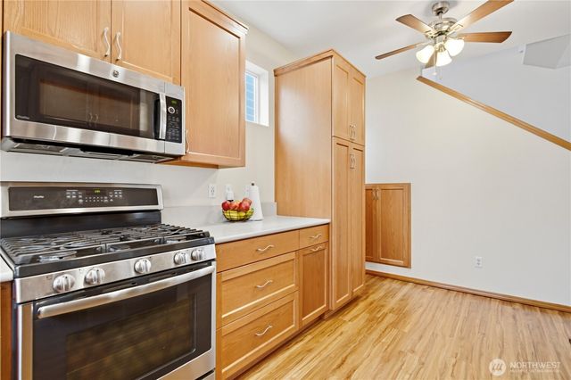 24713 233rd Place SE, Maple Valley, WA 98038