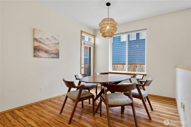 24713 233rd Place SE, Maple Valley, WA 98038