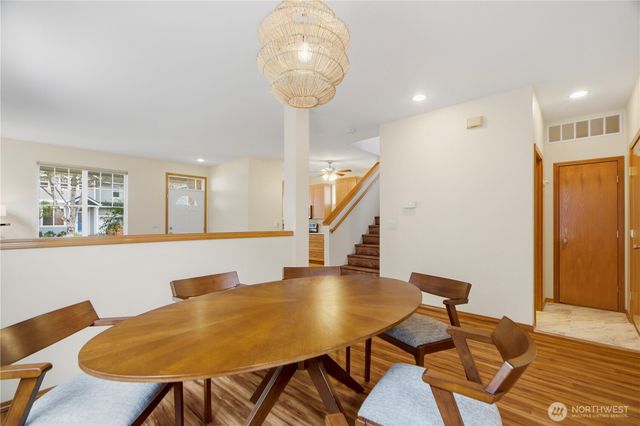 24713 233rd Place SE, Maple Valley, WA 98038