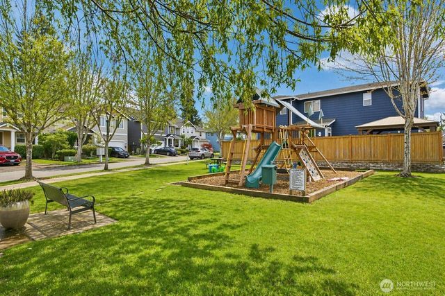 24713 233rd Place SE, Maple Valley, WA 98038