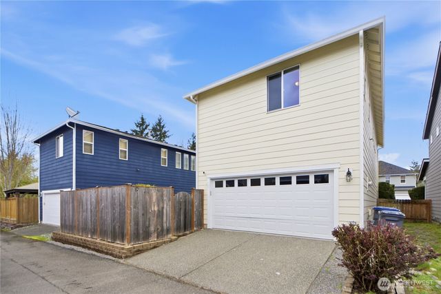 24713 233rd Place SE, Maple Valley, WA 98038