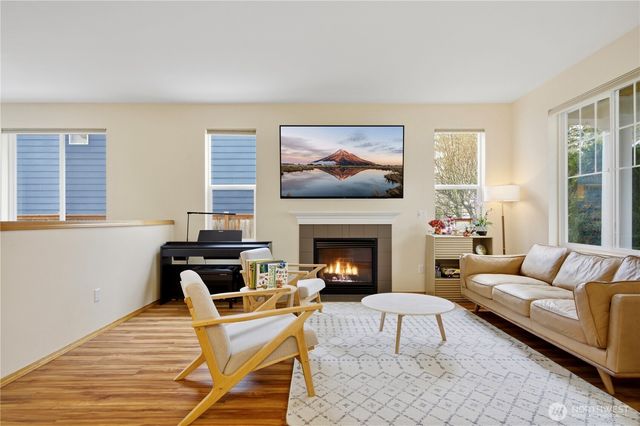 24713 233rd Place SE, Maple Valley, WA 98038