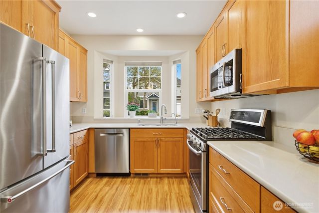 24713 233rd Place SE, Maple Valley, WA 98038