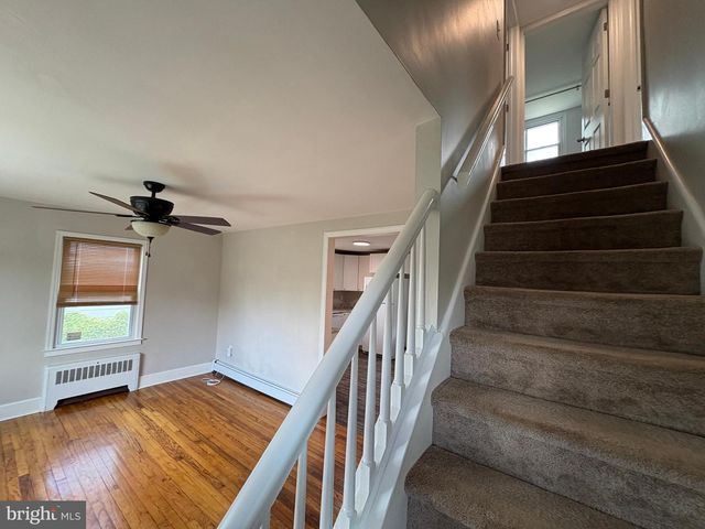 9 BUTTS AVE, Bordentown, NJ 08505