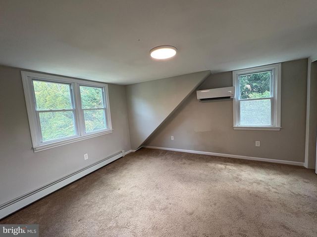 9 BUTTS AVE, Bordentown, NJ 08505