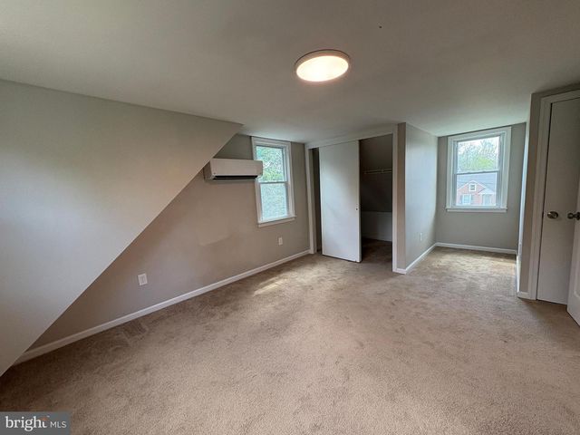 9 BUTTS AVE, Bordentown, NJ 08505