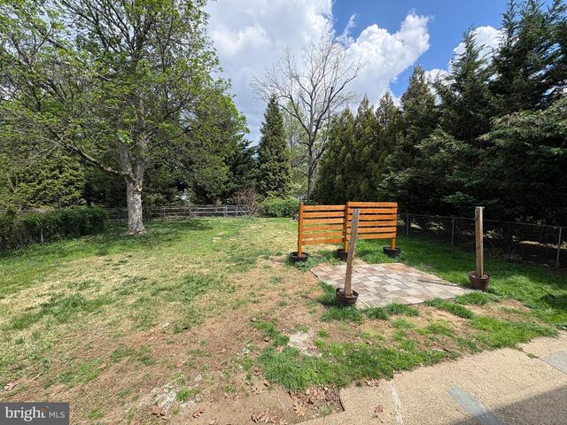 9 BUTTS AVE, Bordentown, NJ 08505