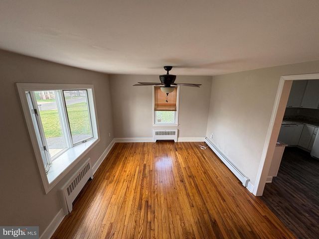 9 BUTTS AVE, Bordentown, NJ 08505