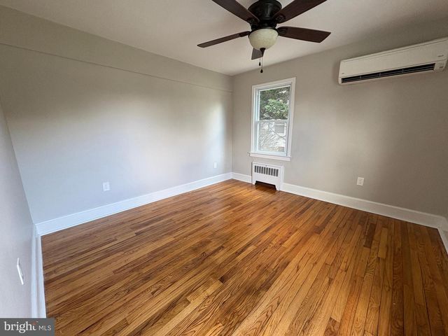 9 BUTTS AVE, Bordentown, NJ 08505