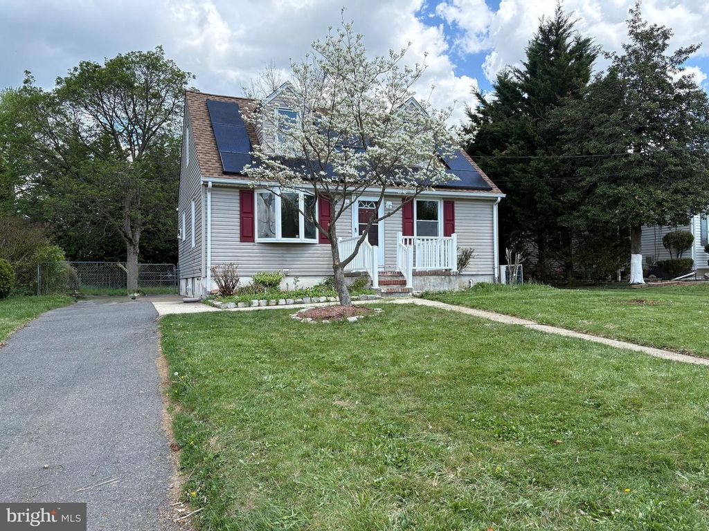 9 BUTTS AVE, Bordentown, NJ 08505