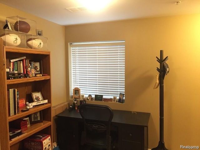 25562 Portico Lane, Novi, MI 48375