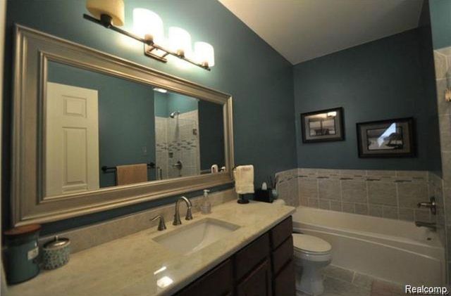 25562 Portico Lane, Novi, MI 48375