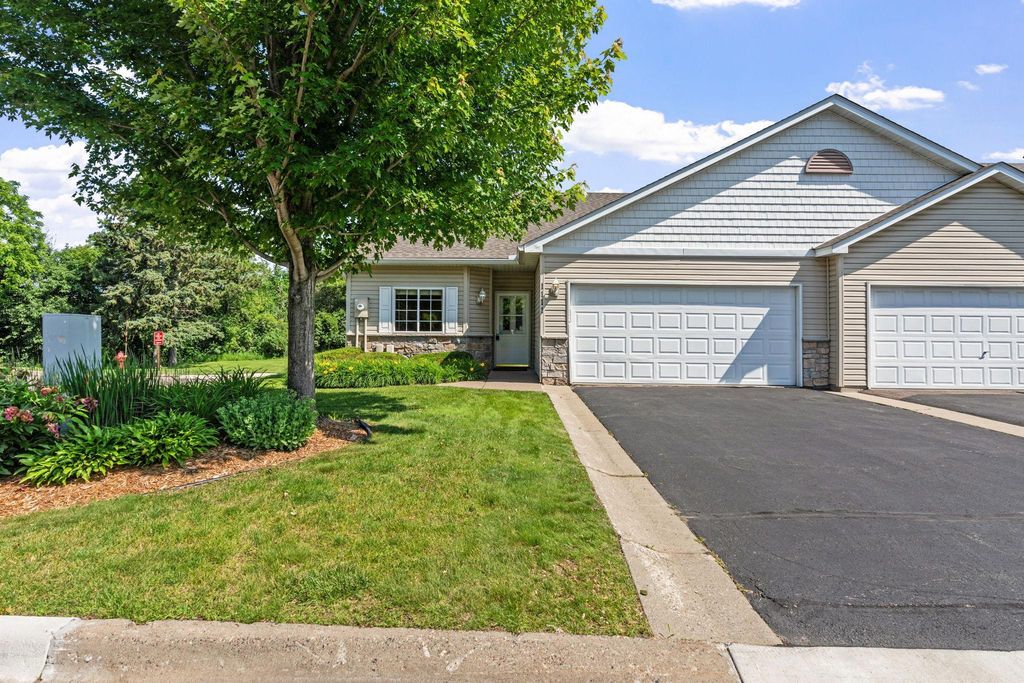 1111 Iris Drive, White Bear Twp, MN 55127