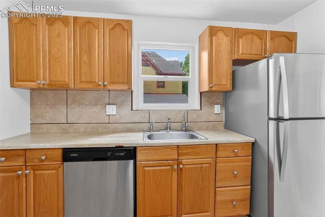 1709 W Pikes Peak Avenue, Colorado Springs, CO 80904