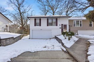 3031 Bluffwood Drive, St Charles, MO 63301