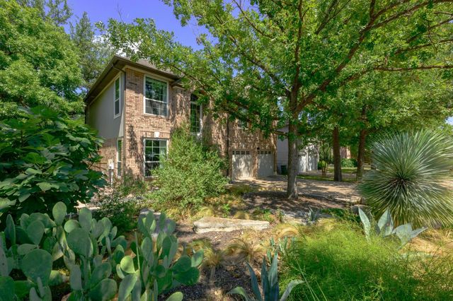 8015 Doe Meadow DR, Austin, TX 78749