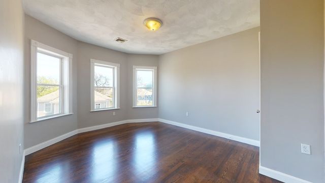 26 Elder 3, Boston, MA 02125