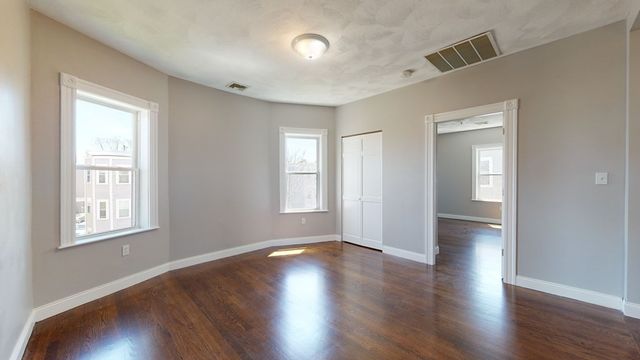 26 Elder 3, Boston, MA 02125