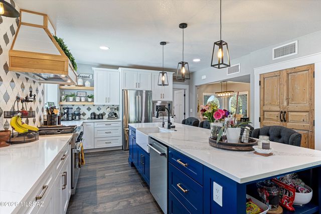 7981 E Fort Lowell Road, Tucson, AZ 85750