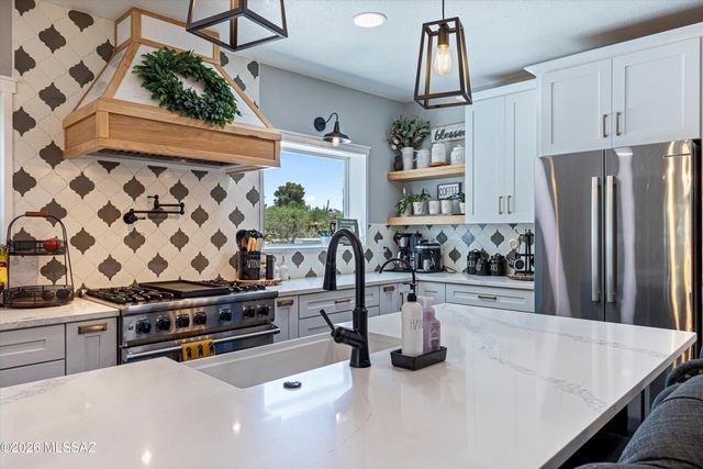 7981 E Fort Lowell Road, Tucson, AZ 85750