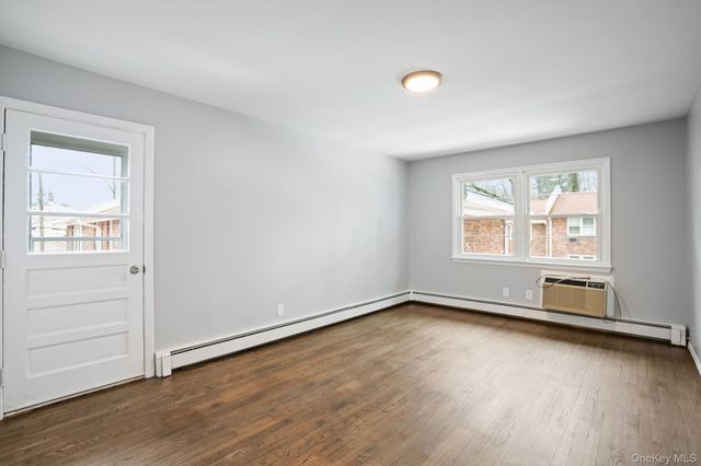 2710 South Road C6, Poughkeepsie, NY 12601