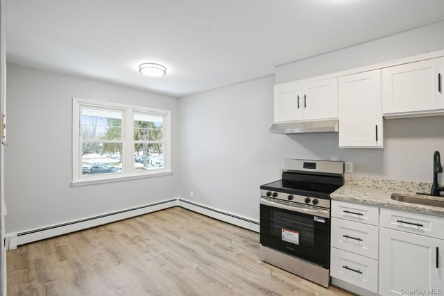 2710 South Road C6, Poughkeepsie, NY 12601