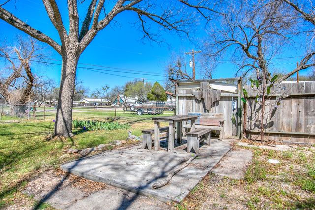 2540 Sleepy Hollow Road, San Angelo, TX 76904