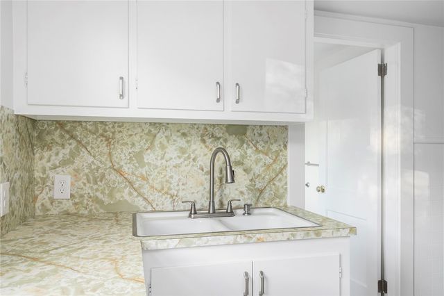 97 Bliss Mine Road, Newport, RI 02840