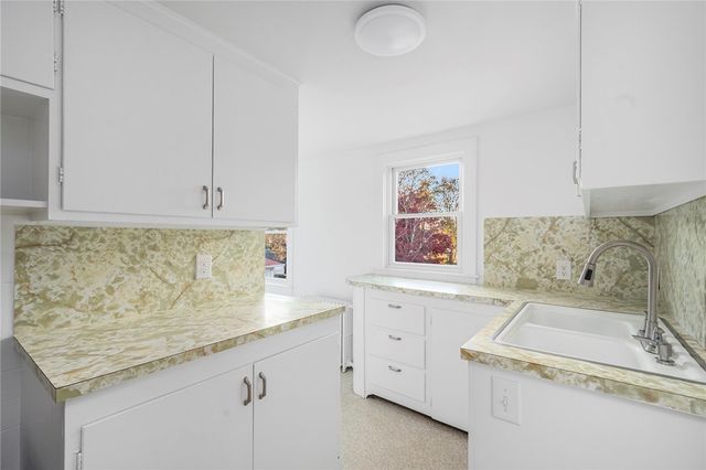 97 Bliss Mine Road, Newport, RI 02840