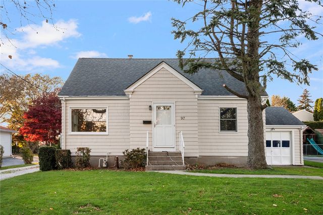 97 Bliss Mine Road, Newport, RI 02840