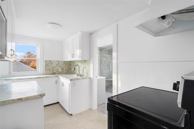 97 Bliss Mine Road, Newport, RI 02840