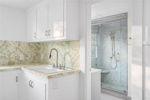 97 Bliss Mine Road, Newport, RI 02840