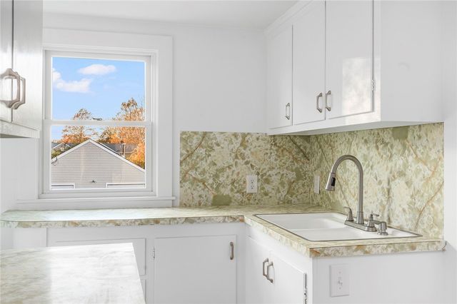 97 Bliss Mine Road, Newport, RI 02840