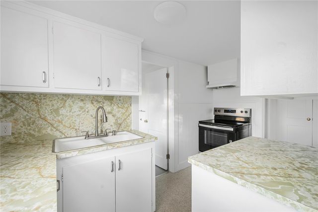 97 Bliss Mine Road, Newport, RI 02840