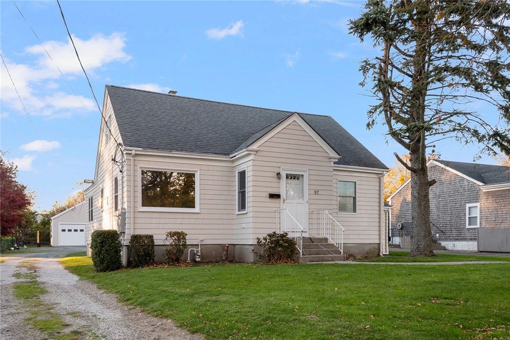 97 Bliss Mine Road, Newport, RI 02840