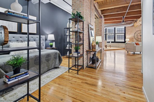 728 W JACKSON Boulevard 326, Chicago, IL 60661