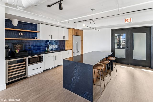 728 W JACKSON Boulevard 326, Chicago, IL 60661