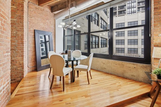 728 W JACKSON Boulevard 326, Chicago, IL 60661