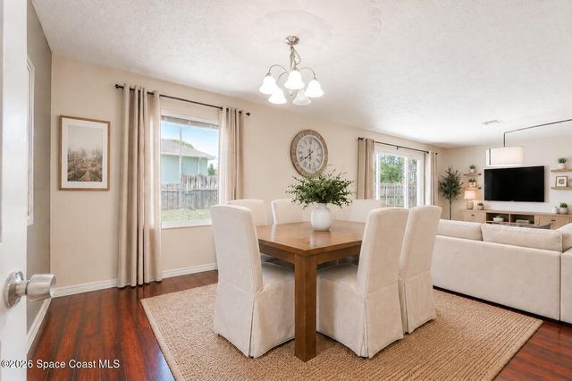 1091 SE Spinnaker Avenue, Port St. Lucie, FL 34983